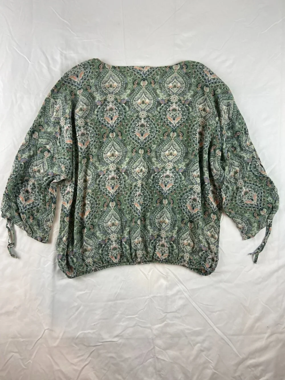 J. Jill Crinkled Button-Front Top | Floral Paisley | Size Medium | Sage Green | - Picture 8 of 10